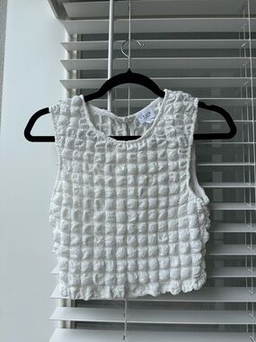 Bubble White Sleeveless Crop Top